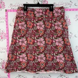 Atmosphere skirt flowy flowers Floral A-Line Skirt in Pink, Brown & Green
